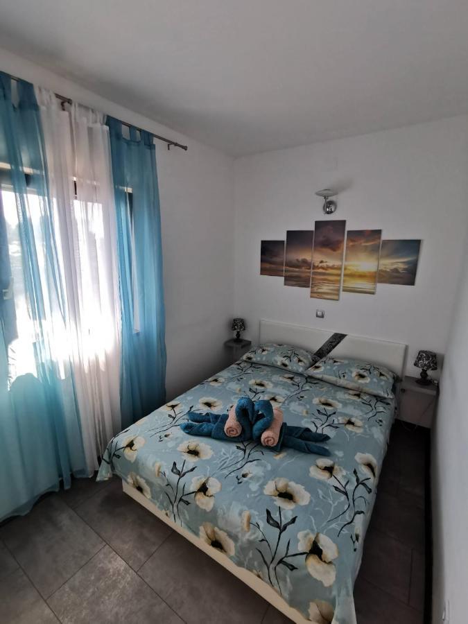 Apartmani Tajana Sukosan Bagian luar foto