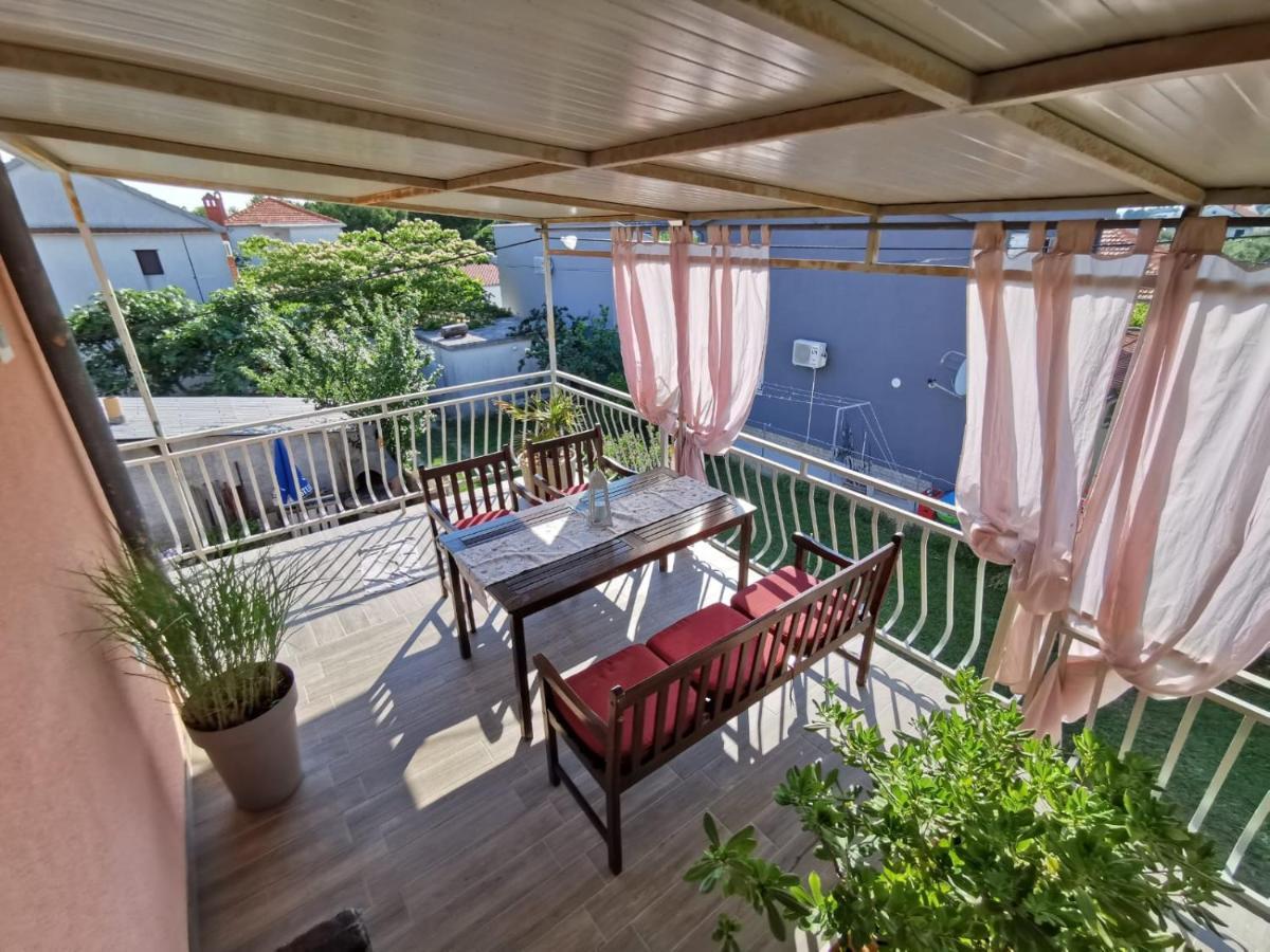Apartmani Tajana Sukosan Bagian luar foto