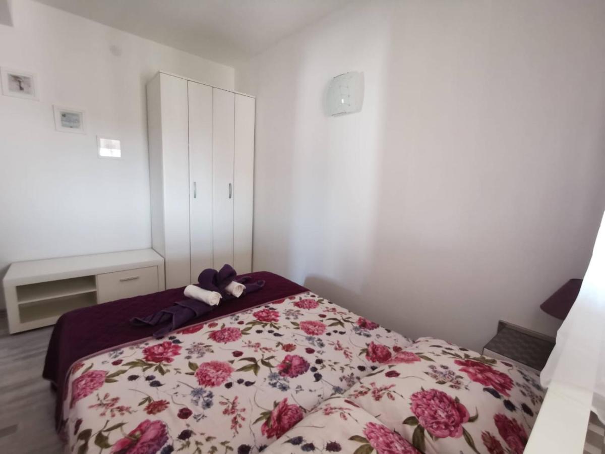 Apartmani Tajana Sukosan Bagian luar foto