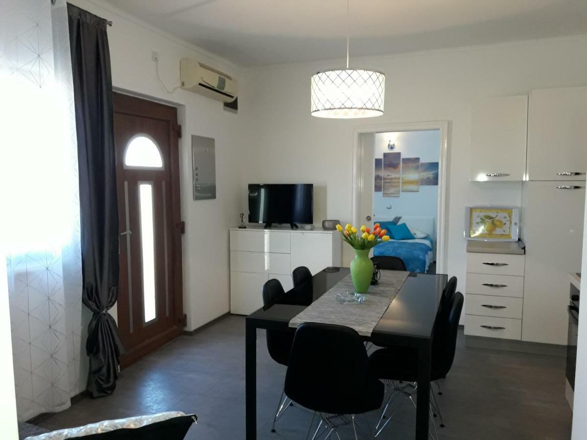 Apartmani Tajana Sukosan Bagian luar foto